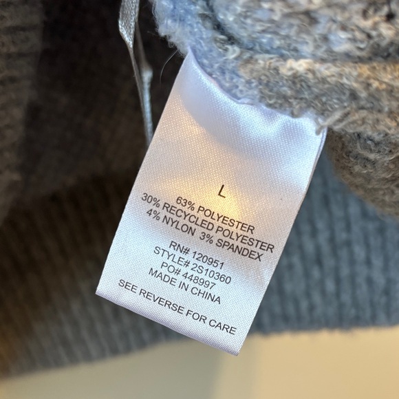 Ultra Soft n a Cuddly Pink Rose Women's Pastel V-Neck Argyle Sweater Vest - Picture 2 of 4